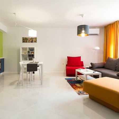 Pop Your Colors - Funky And Modern 1Bdr Apt By Flat Mаnager Plovdiv Bagian luar foto