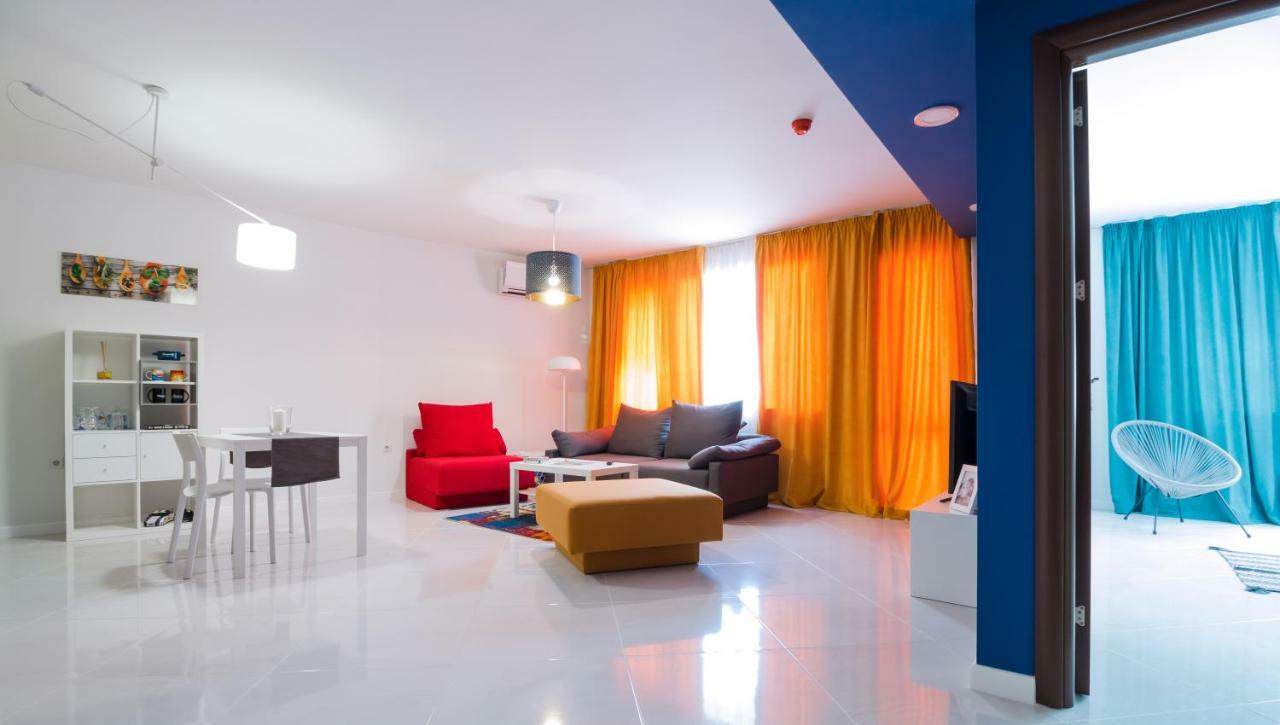 Pop Your Colors - Funky And Modern 1Bdr Apt By Flat Mаnager Plovdiv Bagian luar foto