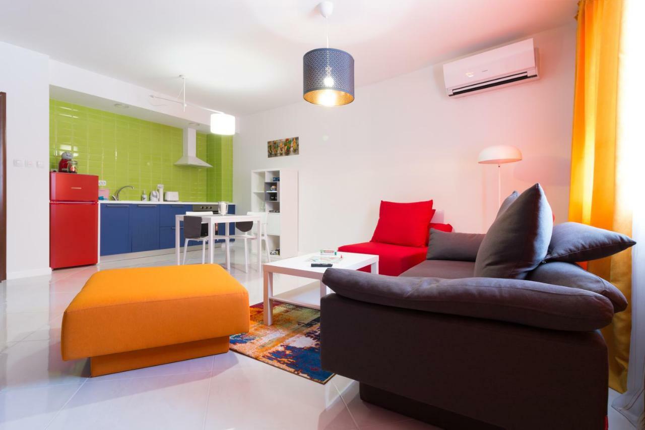Pop Your Colors - Funky And Modern 1Bdr Apt By Flat Mаnager Plovdiv Bagian luar foto