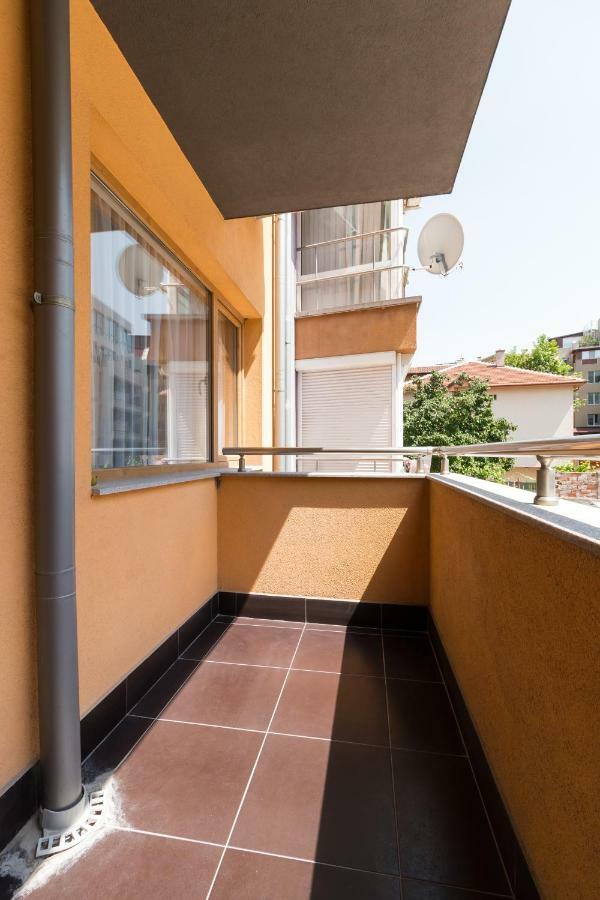 Pop Your Colors - Funky And Modern 1Bdr Apt By Flat Mаnager Plovdiv Bagian luar foto